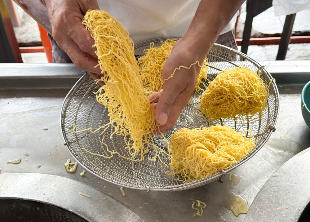 The egg noodles have a bright yellow colour — Picture by Lee Khang Yi