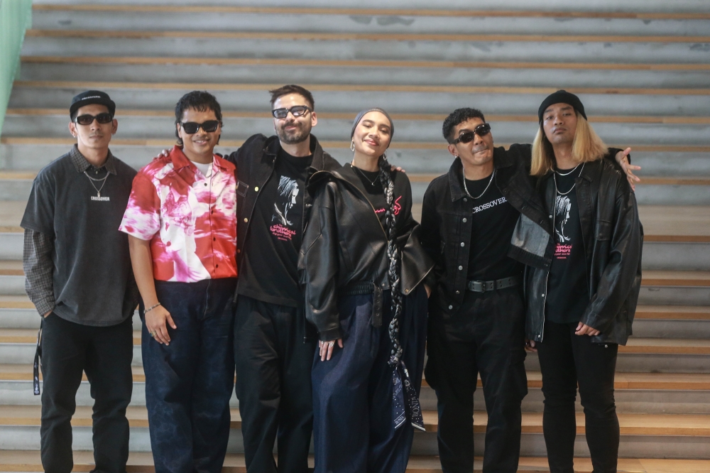 Aizat Hamdan along with Sekumpulan Orang Gila and Yuna during the launch of the single ‘Ajar Aku’ at The Campus in Kuala Lumpur, May 14, 2026. — Picture by Sayuti Zainudin