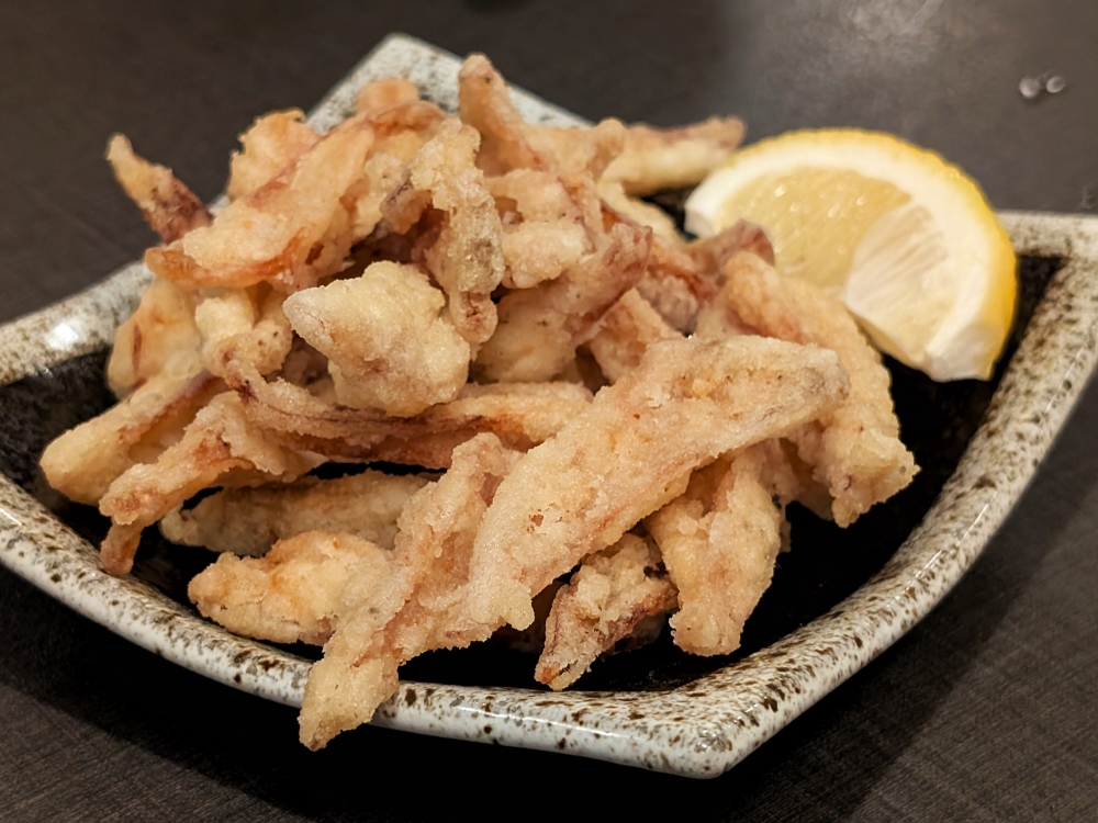 Deep-fried soft bone bits, with a squeeze of lemon juice. What’s not to like? — Picture by Ethan Lau