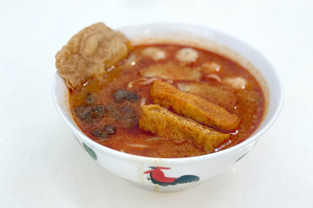 Curry fish ball noodles. — Pictures by CK Lim