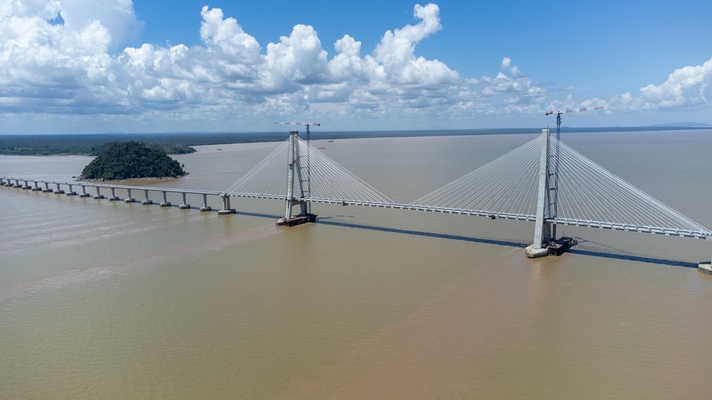 The project, valued at RM848.75 million, was undertaken by a joint venture. — The Borneo Post pic