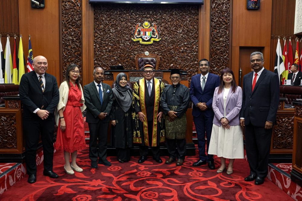 Three senators sworn in at Dewan Negara, including UniMAIWP vice-chancellor and two reappointments