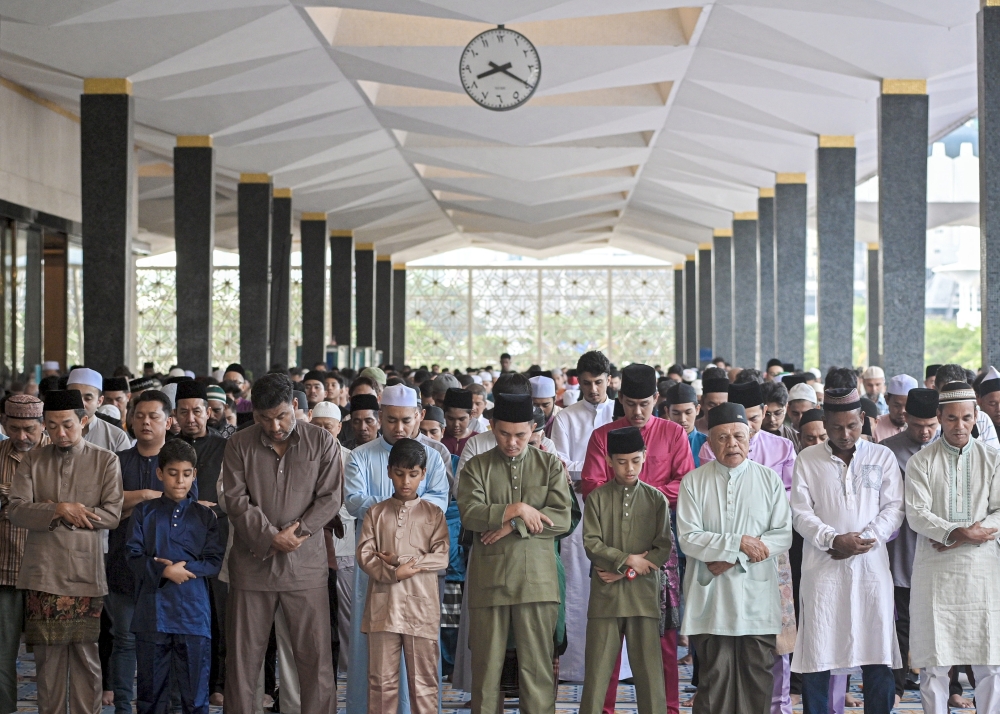 Ministers urge Muslims to reflect on sacrifice, unity in Aidiladha messages