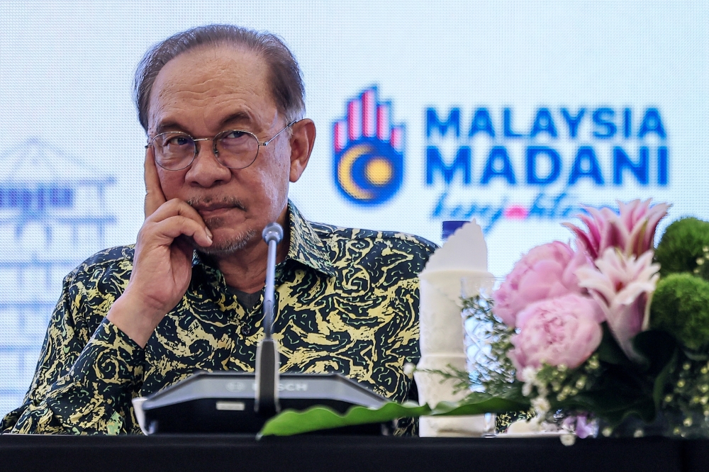 Anwar reaffirms Malaysia’s stand against West Asia aggression in call with Iran president