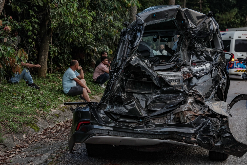 The condition of the Perodua Aruz after a collision with two tour buses on Jalan Genting on May 30, 2026 that left the car occupant, a Malaysian, hurt. — Bernama pic 