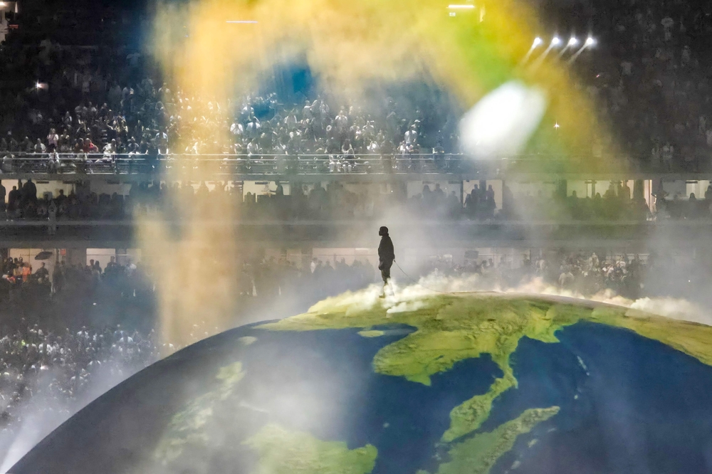 Kanye West performs in Istanbul before 118,000 as giant spherical stage steals the show