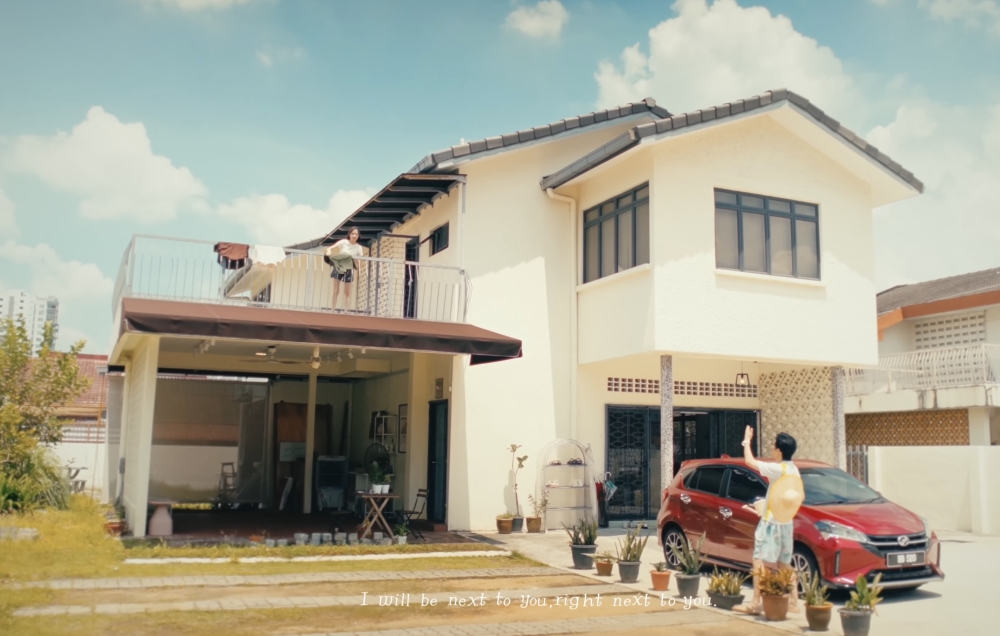 How very Malaysian: China singer-songwriter YoungCaptain’s latest single is about a beloved Myvi (VIDEO)