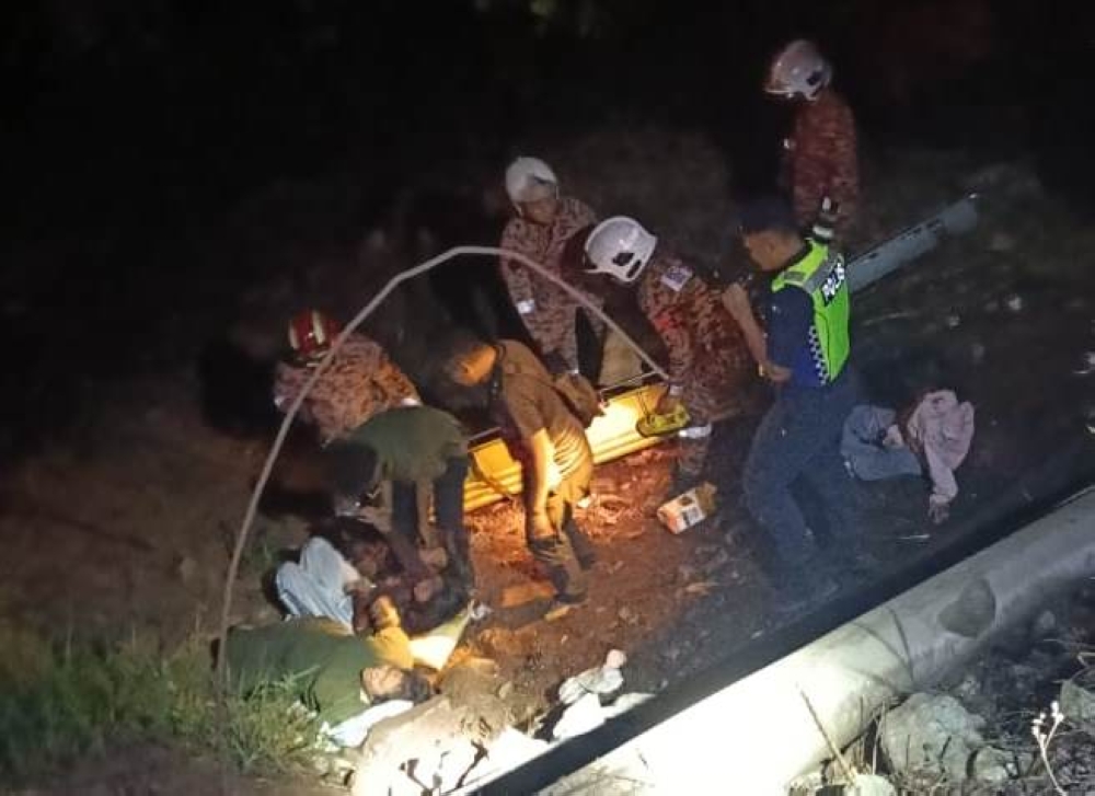 Eight injured, three seriously, as overloaded Perodua Bezza skids off road in Ranau