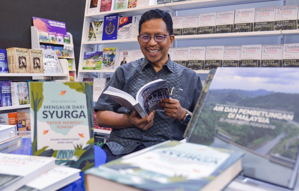 National Scientist Emeritus Prof. Datuk Seri Zaini Ujang is seen at a friendly meeting session at the Kuala Lumpur International Book Fair 2026 in Kuala Lumpur June 5, 2026. — Bernama pic
