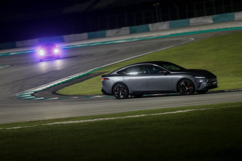 SEPANG 07/06/2026 Few of the EV Cars put the pedal to the metal as they participate in the Dongfeng Track Day here at Petronas Sepang International Circuit. PICTURE BY SAYUTI ZAINUDIN