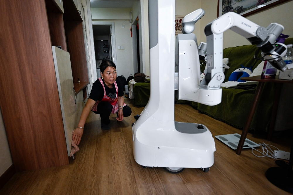 AI-powered cleaning robots are now tidying homes in China