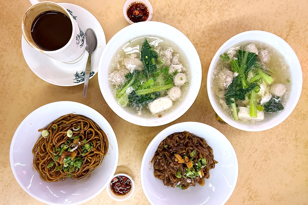 Experience breakfast bliss at Ah Sheng Pork Noodles in Kajang with tender offal and soul-soothing broth