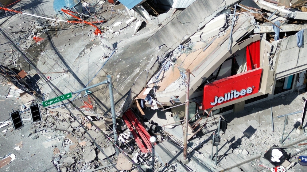 Death toll rises to 61 in Mindanao quake, dozens remain missing