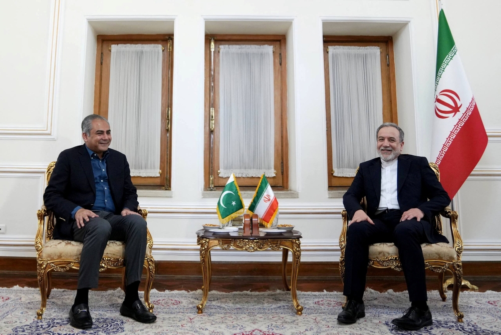 Mediator Pakistan says US and Iran expected to sign initial peace deal within 24 hours