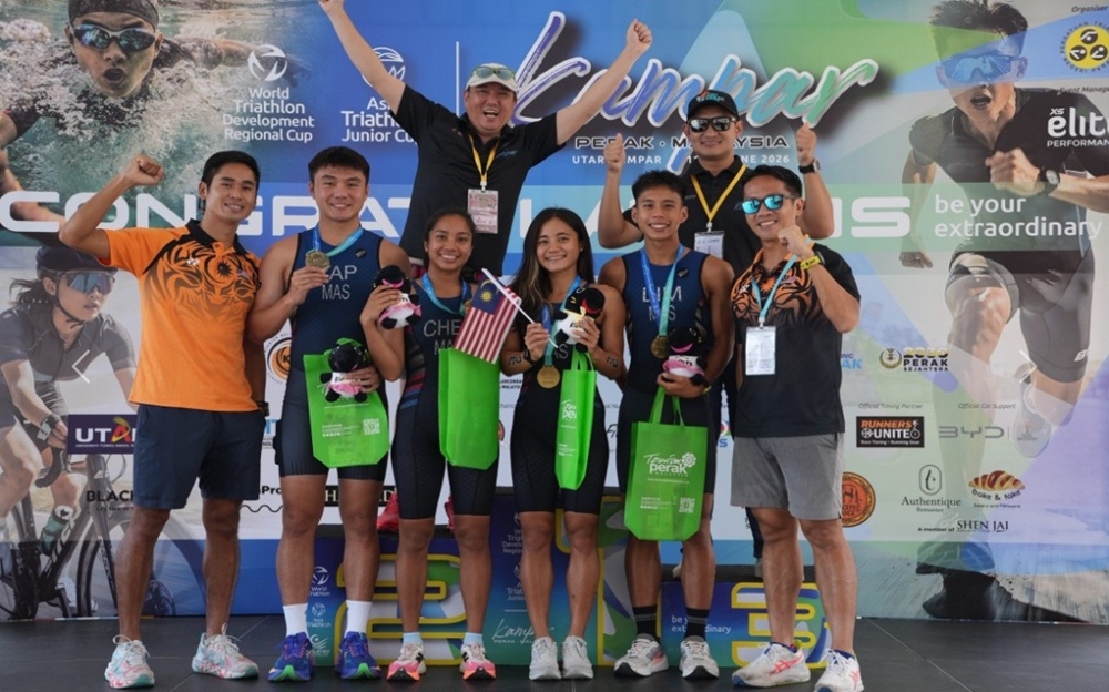 Malaysia crown champions in mixed team relay at Kampar triathlon meet, Ashven Mannoh adds U15 bronze