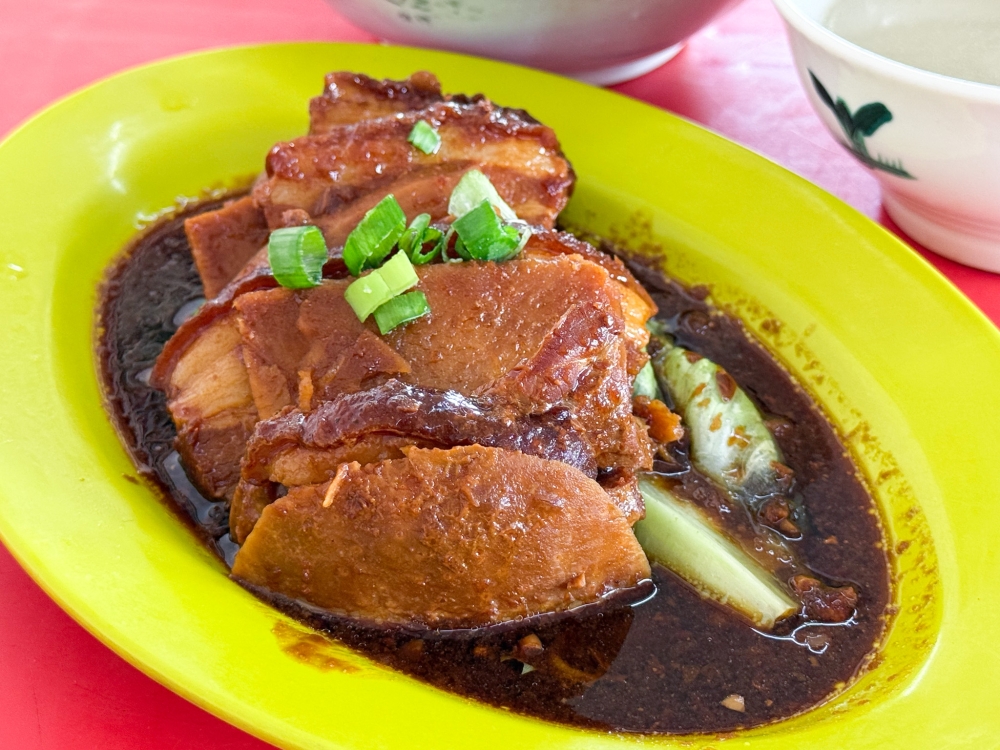 This rendition of Braised Yam Pork Belly was good, featuring soft yam pieces sandwiched between thick, melt-in-your-mouth pork belly — Picture by Lee Khang Yi