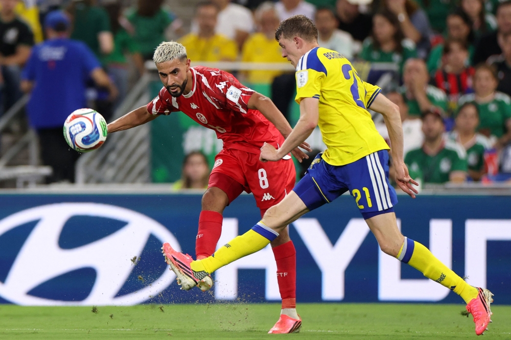 Sweden demolish Tunisia 5-1 to seize control of World Cup group