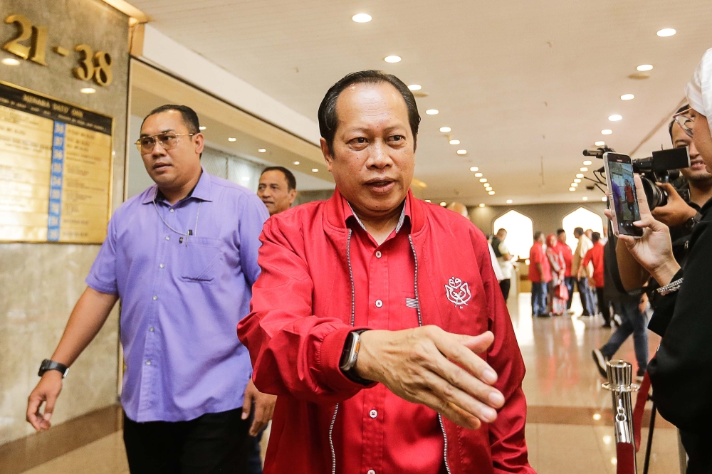 Ahmad Maslan rules himself out of Johor race, says others should get the chance