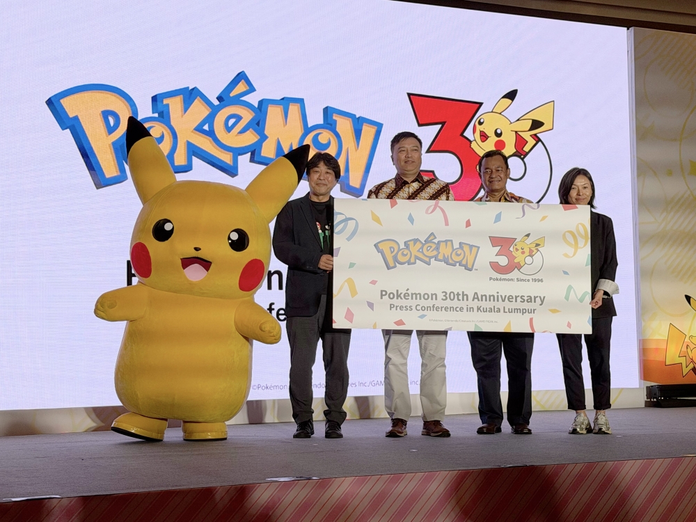 (From left to right) Jurou Takeuchi, Nintendo executive officer, Susumu Fukunaga, The Pokémon Company corporate officer, Datuk Mohd Salem Kailany, group CEO of KLCC (Holdings) and Elaine Hui senior director APAC regional marketing of Niantic. 