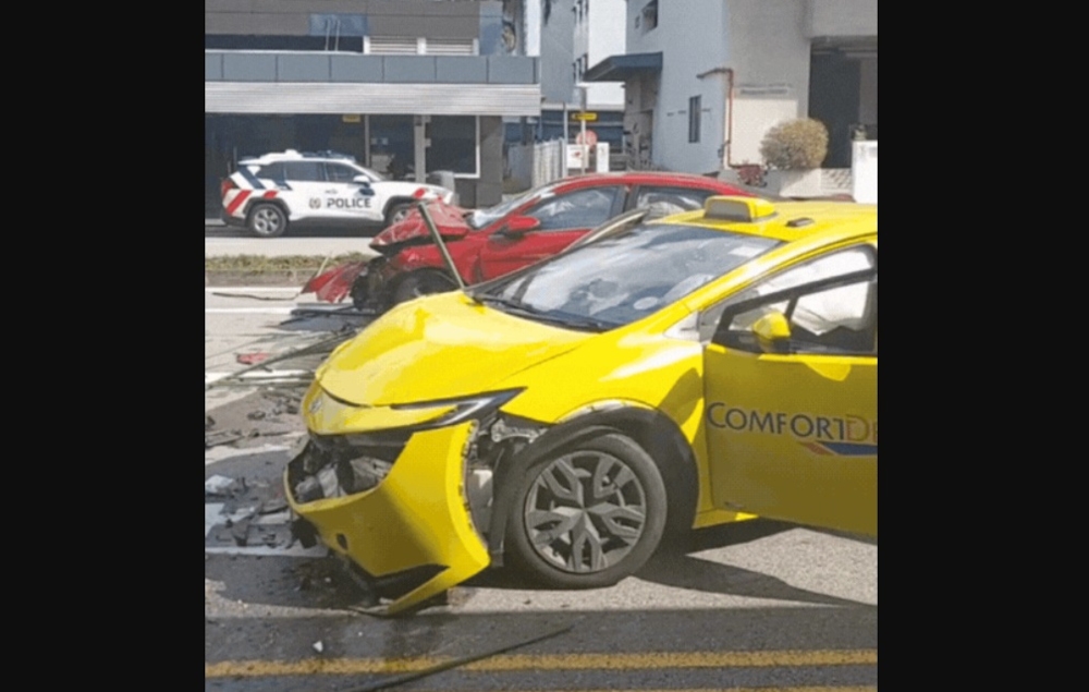 Singapore taxi and GetGo car collide outside Bendemeer MRT, cabby hospitalised after morning crash