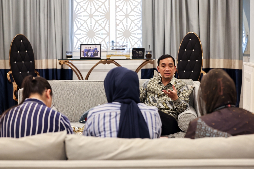 Johor BN candidate list 80pc complete, says Onn Hafiz, as unselected hopefuls urged to stay loyal