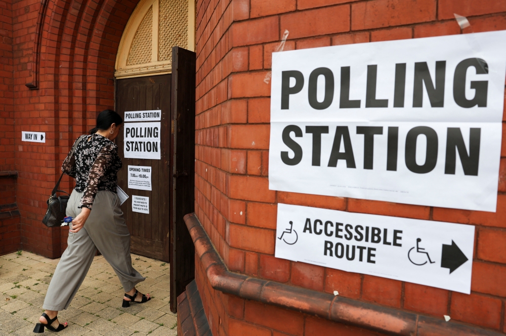 Makerfield votes in by‑election seen as key test for UK PM Starmer’s future as Burnham seeks return