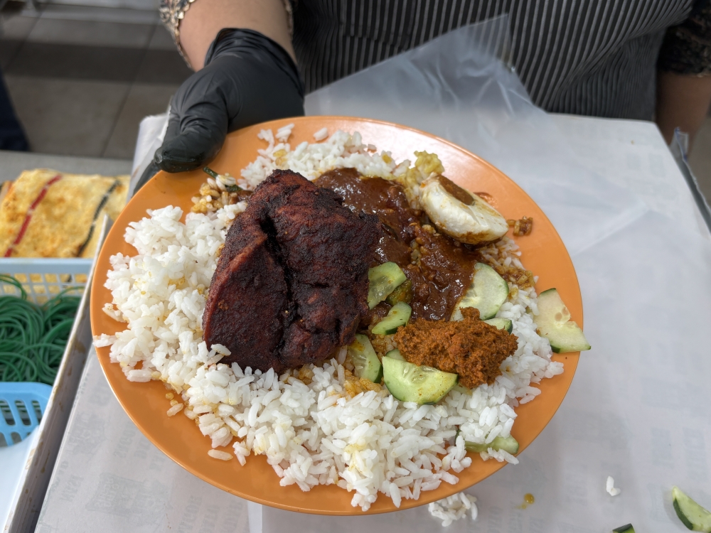 Nasi Kandar Dato Sagor in Ipoh offers basic ‘nasi kandar’ meals from RM6.30. — Picture by John Bunyan