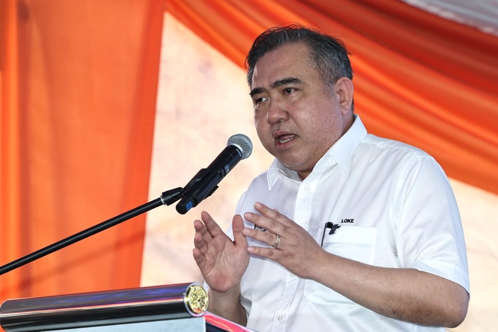 Transport minister says JPJ has bigger road safety concerns than car sunshades