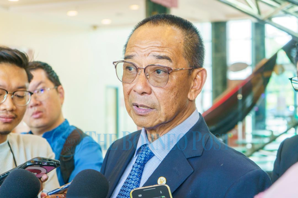 As pigeon-munching croc settles near Kuching floating mosque, Sarawak minister urges forestry agency to act