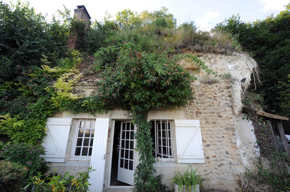 France is baking, but these cave homes stay a cool 19°C