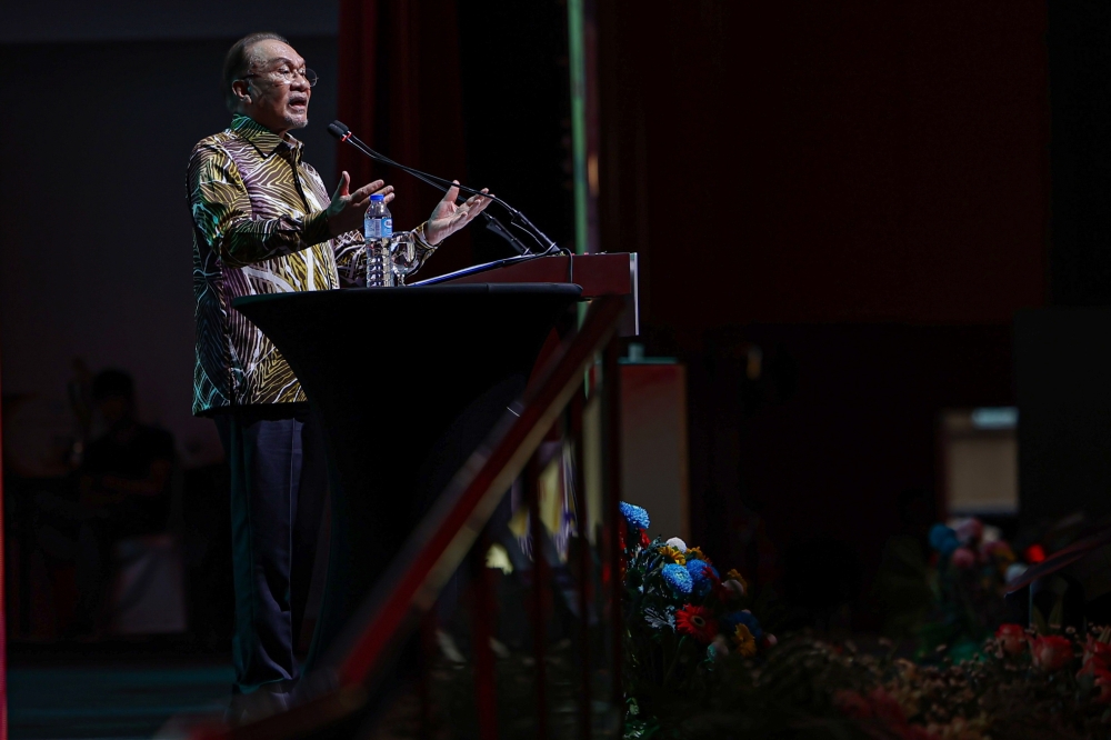 Anwar: Malaysia entering new high-tech economic phase, but development must benefit all