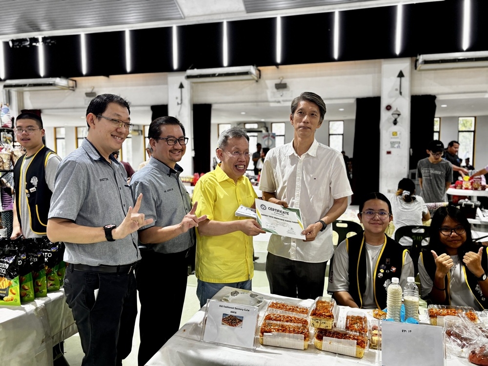 Dr Sim urges deaf community to harness emerging technologies as Sarawak works to improve accessibility for PwDs
