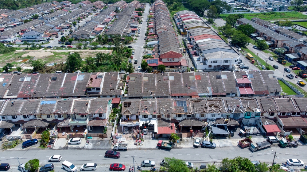 Police seal Bercham storm‑hit areas, tighten movement controls to curb theft