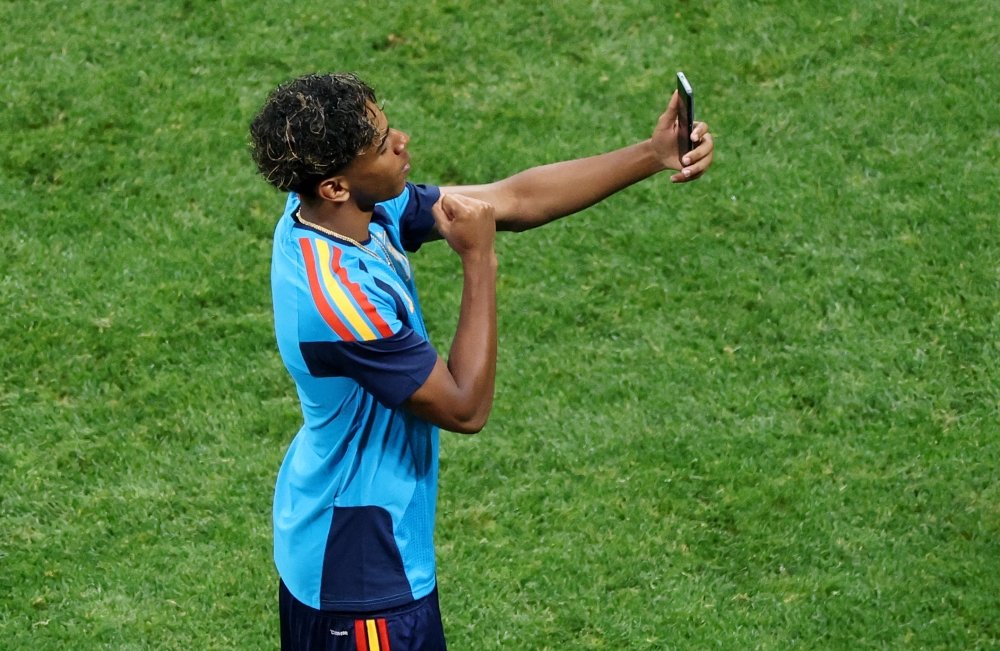 Yamal opens World Cup account in style as Spain thrash Saudi Arabia 4-0 to top group