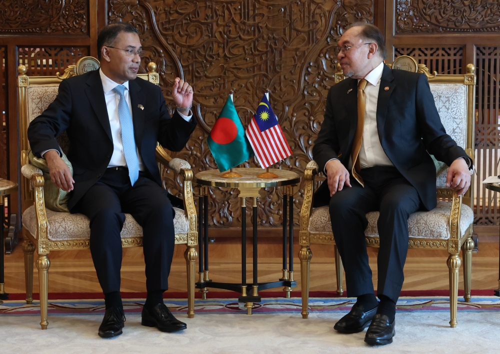 PM Anwar stresses migrant welfare as Tarique seeks more jobs, both demand fairer recruitment process