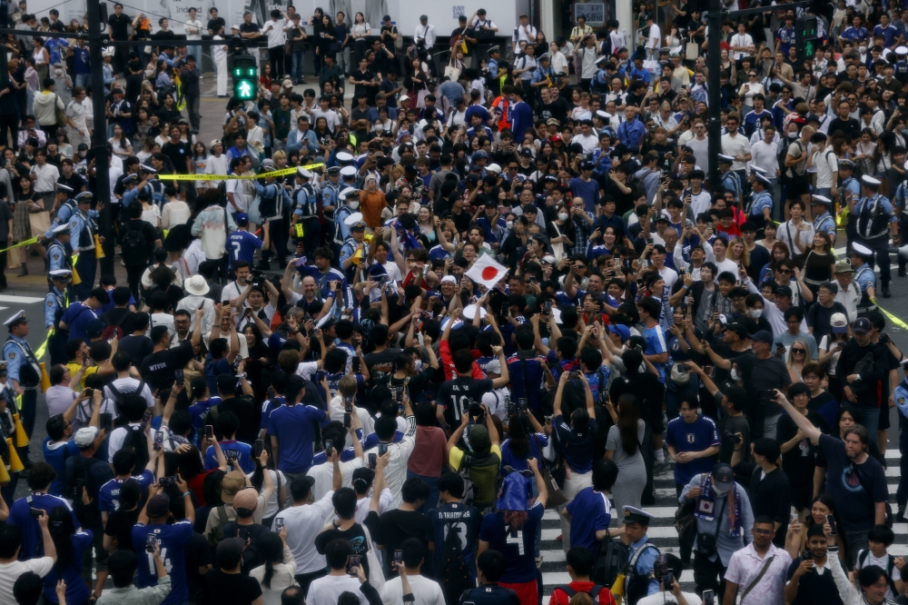 Only Japan could turn a World Cup street party into a masterclass in order (VIDEO)