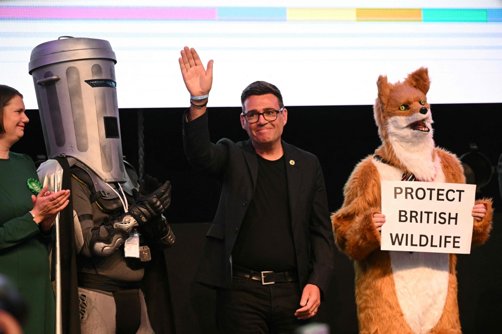 Streeting drops out of leadership race and backs Burnham to succeed Starmer as UK PM