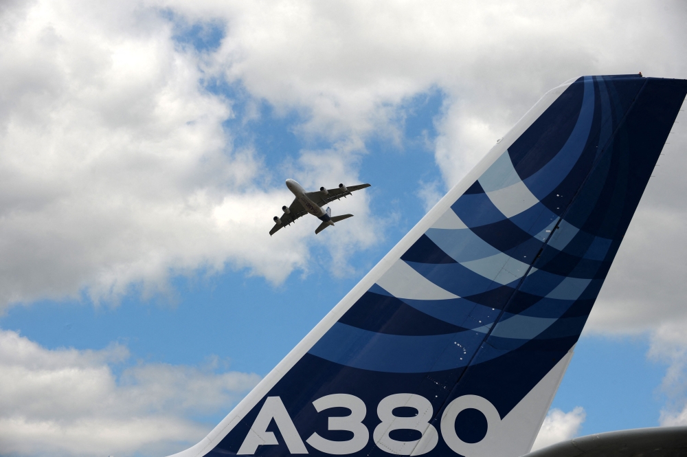 Airbus orders urgent A380 wing inspections after cracks found