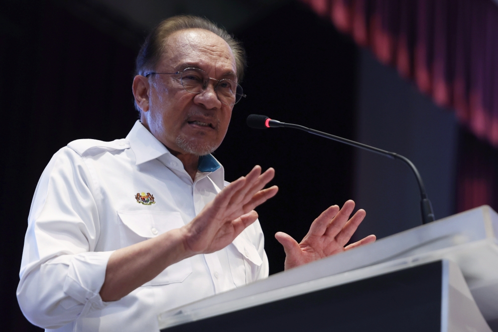 Malaysia’s rise in competitiveness index reflects civil service efficiency, says Anwar