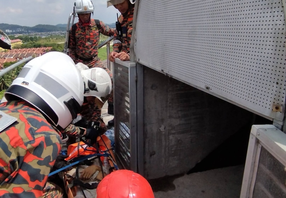 Occupational safety department investigating fatal accident at Sungai Buloh water tank cleaning site