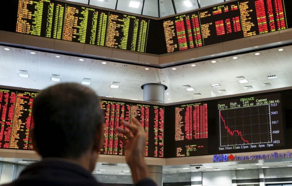 Bursa starts higher as bargain hunting offsets cautious sentiment