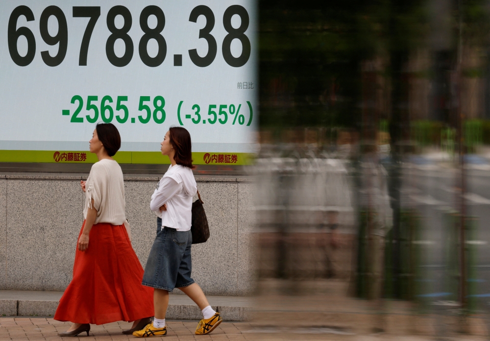 AI chip giants spark Asian market rally after strong earnings