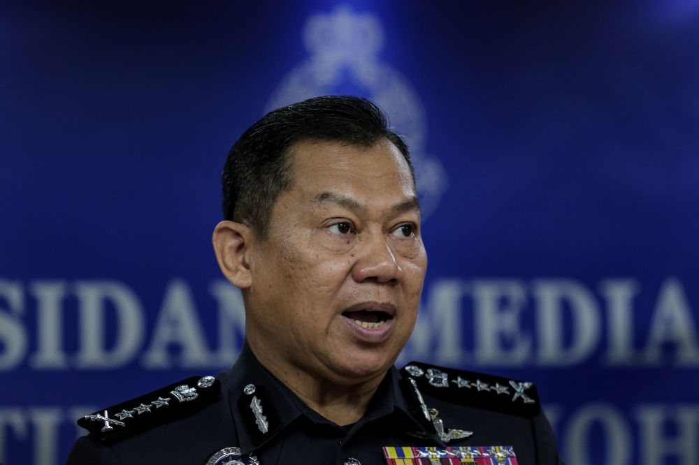 Le chef de la police de Johor : 153 rapports de police déposés à l'échelle nationale concernant les remarques présumées de Puad Zarkashi