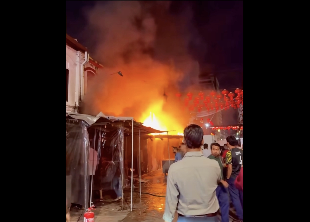 Fire tears through three kiosks in Kuala Lumpur’s Petaling Street Market
