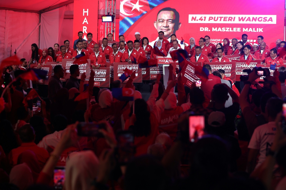 Prime Minister Datuk Seri Anwar Ibrahim announces Pakatan Harapan’s candidates for the 16th Johor state election in Bukit Gambir, Tangkak on June 22, 2026. — Bernama pic