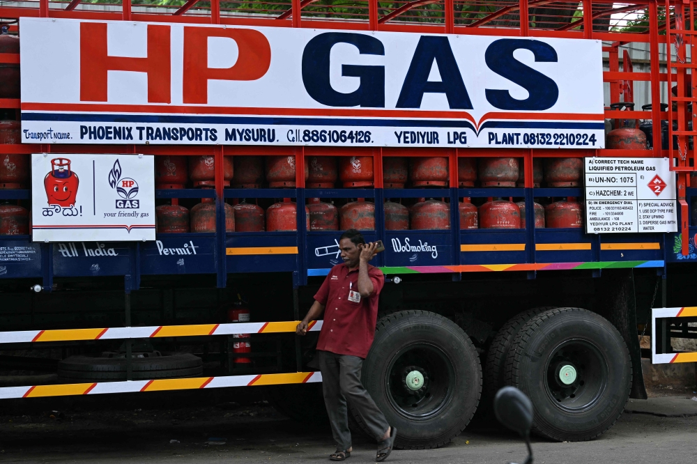 India lifts LPG supply curbs as Strait of Hormuz trade recovers