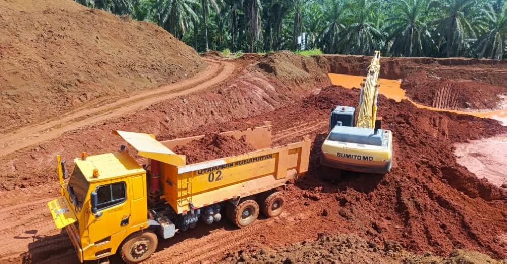 Nine arrested as GOF uncovers RM3.75m illegal bauxite operation in Felda plantation