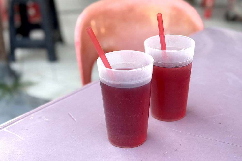 Homemade roselle drinks. — Picture by CK Lim