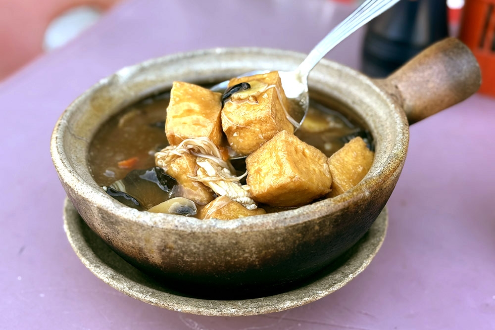 Claypot tofu with mixed vegetables. — Picture by CK Lim