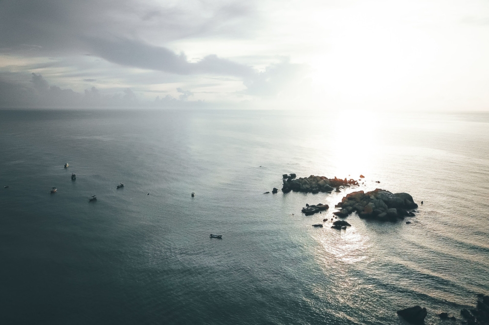 Ratifying the High Seas Treaty (BBNJ) seems like a no-brainer for a maritime nation like Malaysia. With coastlines on both the South China Sea and the Straits of Malacca, our destiny is tied to the ocean. — Pexels pic